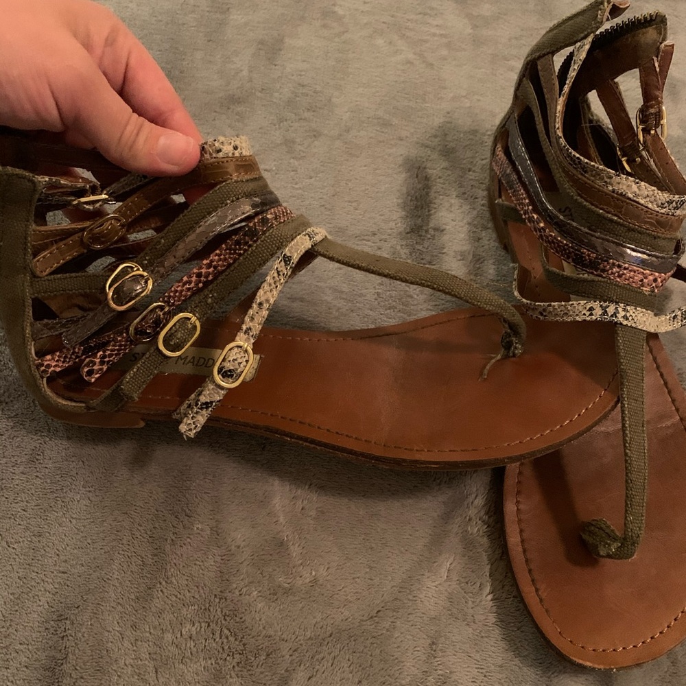 Sandal
